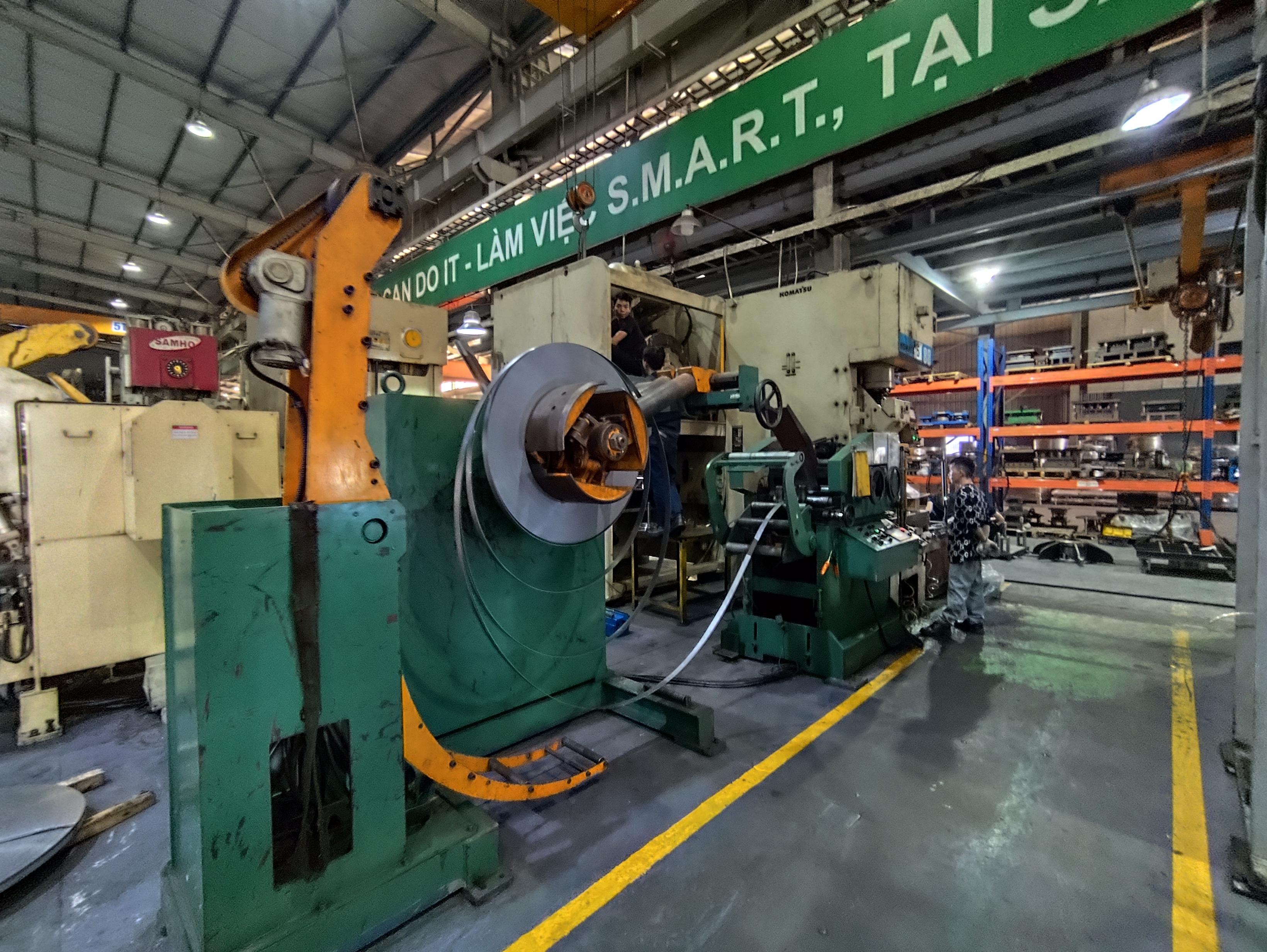 Progressive stamping machine.jpg
